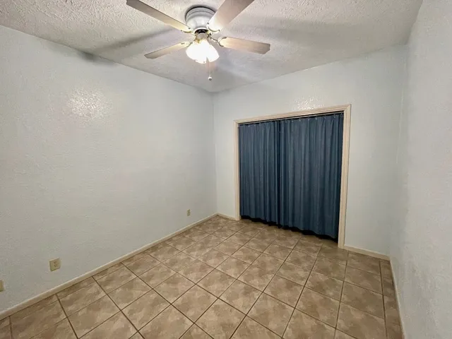 $1,225 | 421 West San Antonio Street, Unit J1, San Marcos, TX 78666