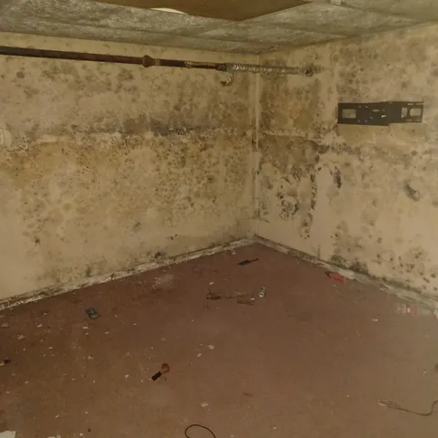 a view of a storage & utility room