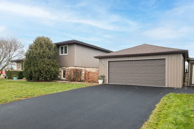 $350,000 | 8853 O'Brien Drive, Orland Hills, IL 60487