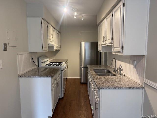 6 Colonial Road, Unit 80 Beacon, NY 12508 - Photo 6 of 18