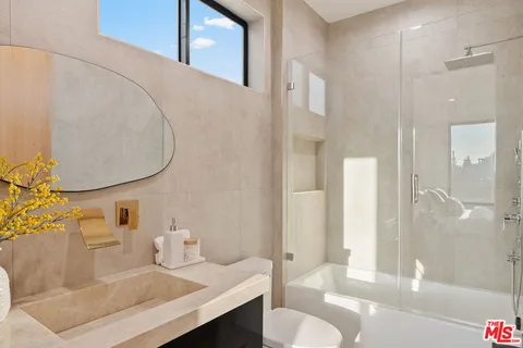 $2,999,500 | 4532 Calhoun Avenue, Sherman Oaks, CA 91423