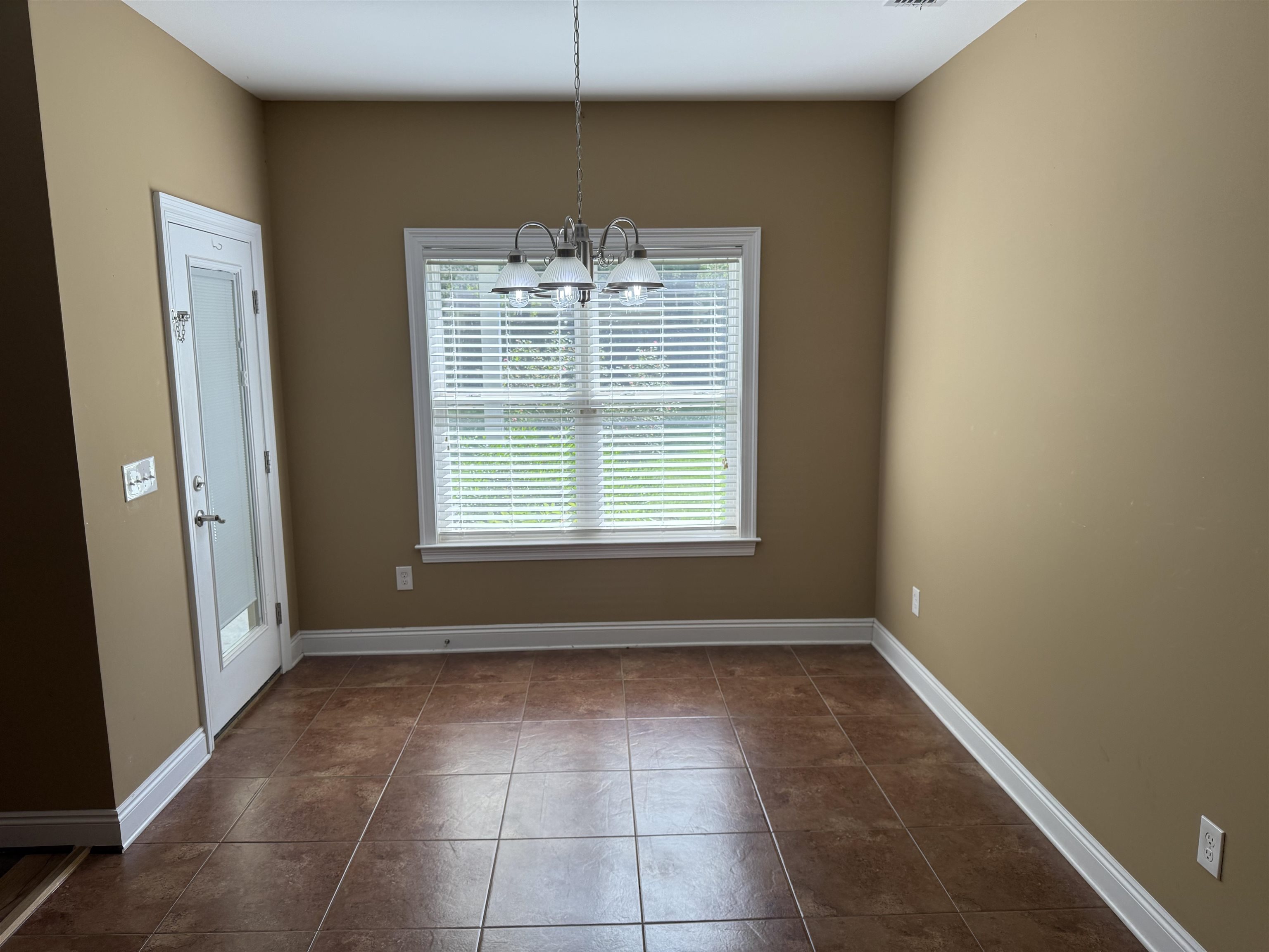 8615 Gale Rowe Lane Fairhope, AL 36532 - Photo 5 of 24 Dining Area