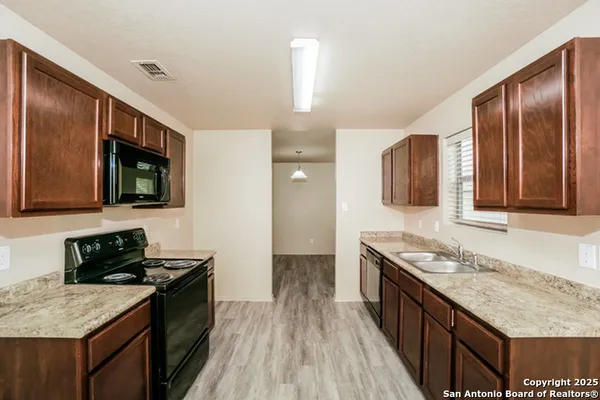 $1,835 | 3015 Aspen Meadow, San Antonio, TX 78238