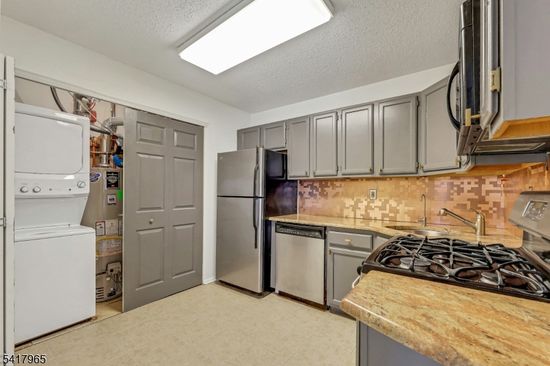 1192 Richmond Road, Unit 1192 Mahwah, NJ 07430 - Photo 7 of 17