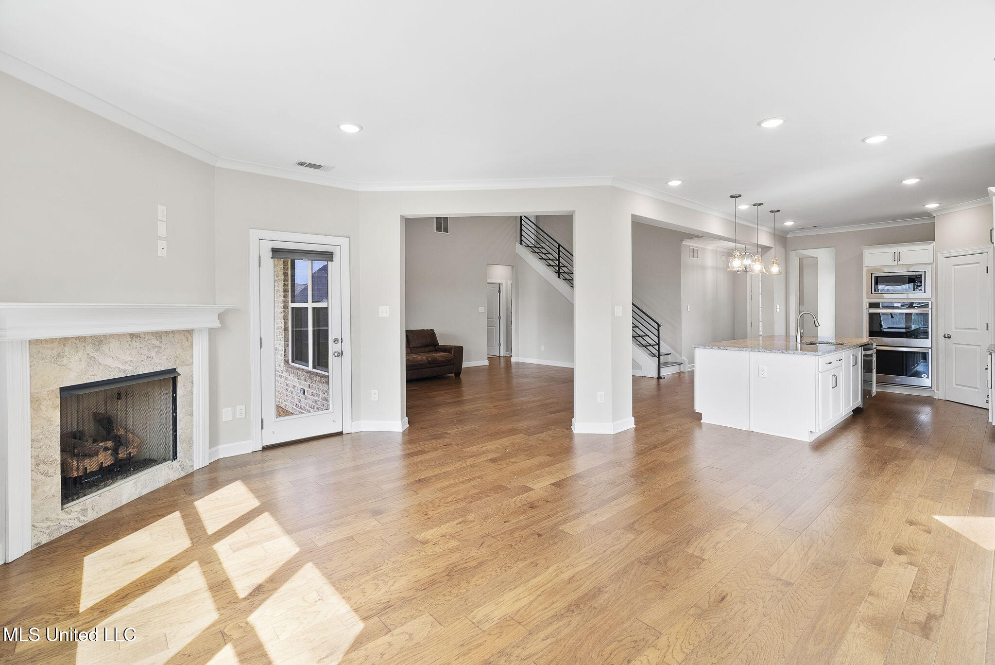 13377 Berkstone Loop Olive Branch, MS 38654 - Photo 17 of 48 17-web-or-mls-13377 Berkstone Loop-16