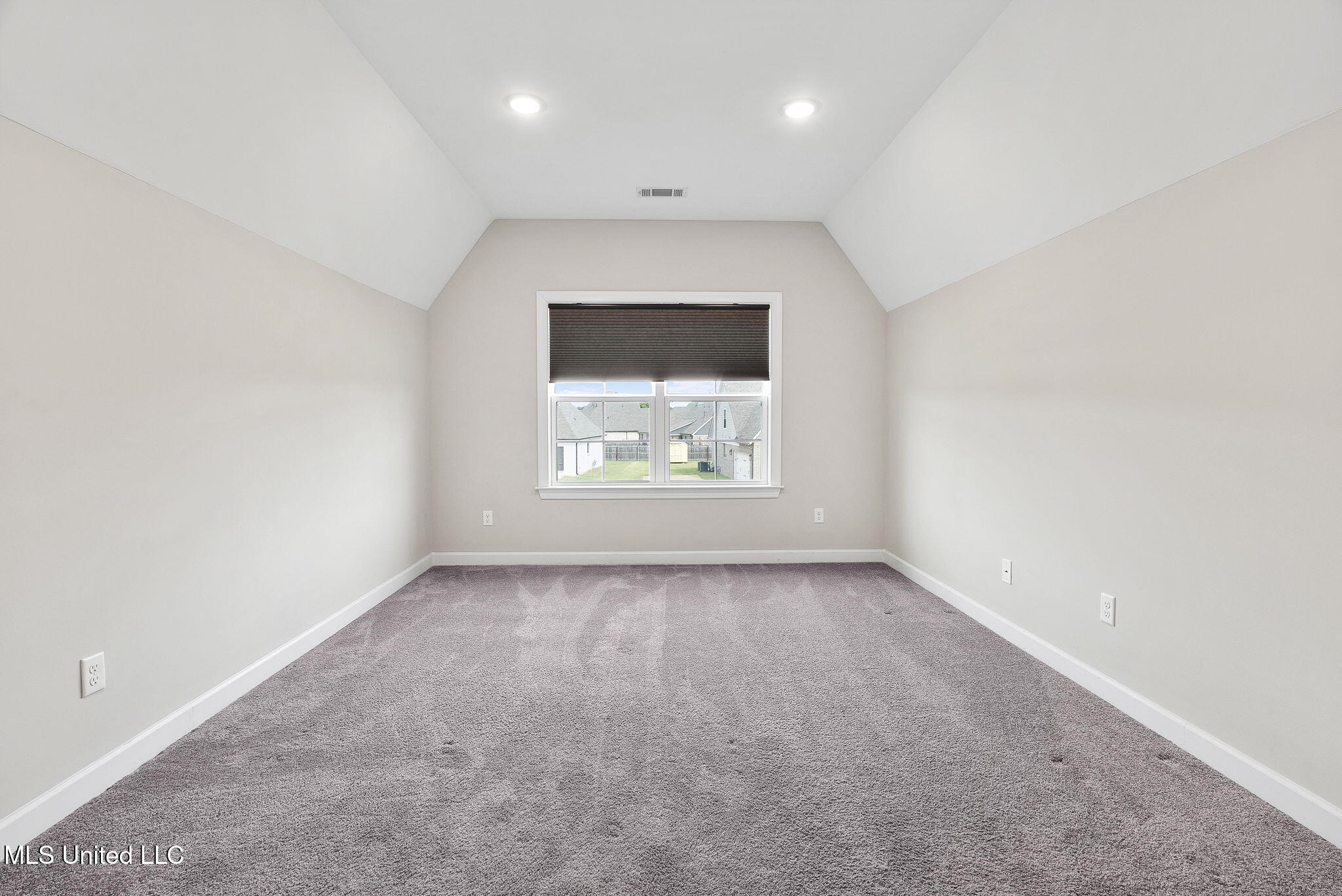 13377 Berkstone Loop Olive Branch, MS 38654 - Photo 34 of 48 34-web-or-mls-13377 Berkstone Loop-33