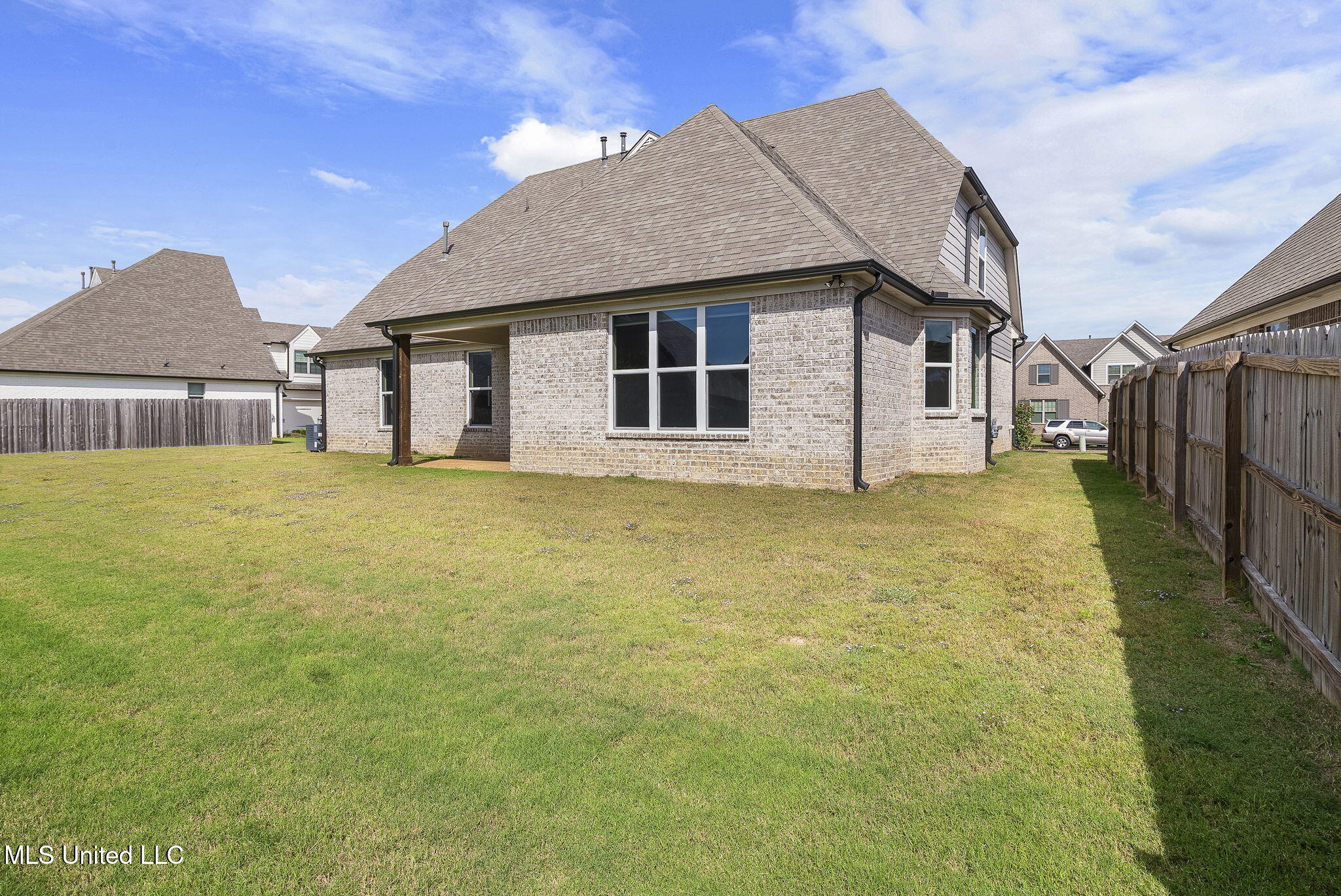 13377 Berkstone Loop Olive Branch, MS 38654 - Photo 39 of 48 39-web-or-mls-13377 Berkstone Loop-38