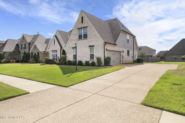 $449,900 | 13377 Berkstone Loop, Olive Branch, MS 38654