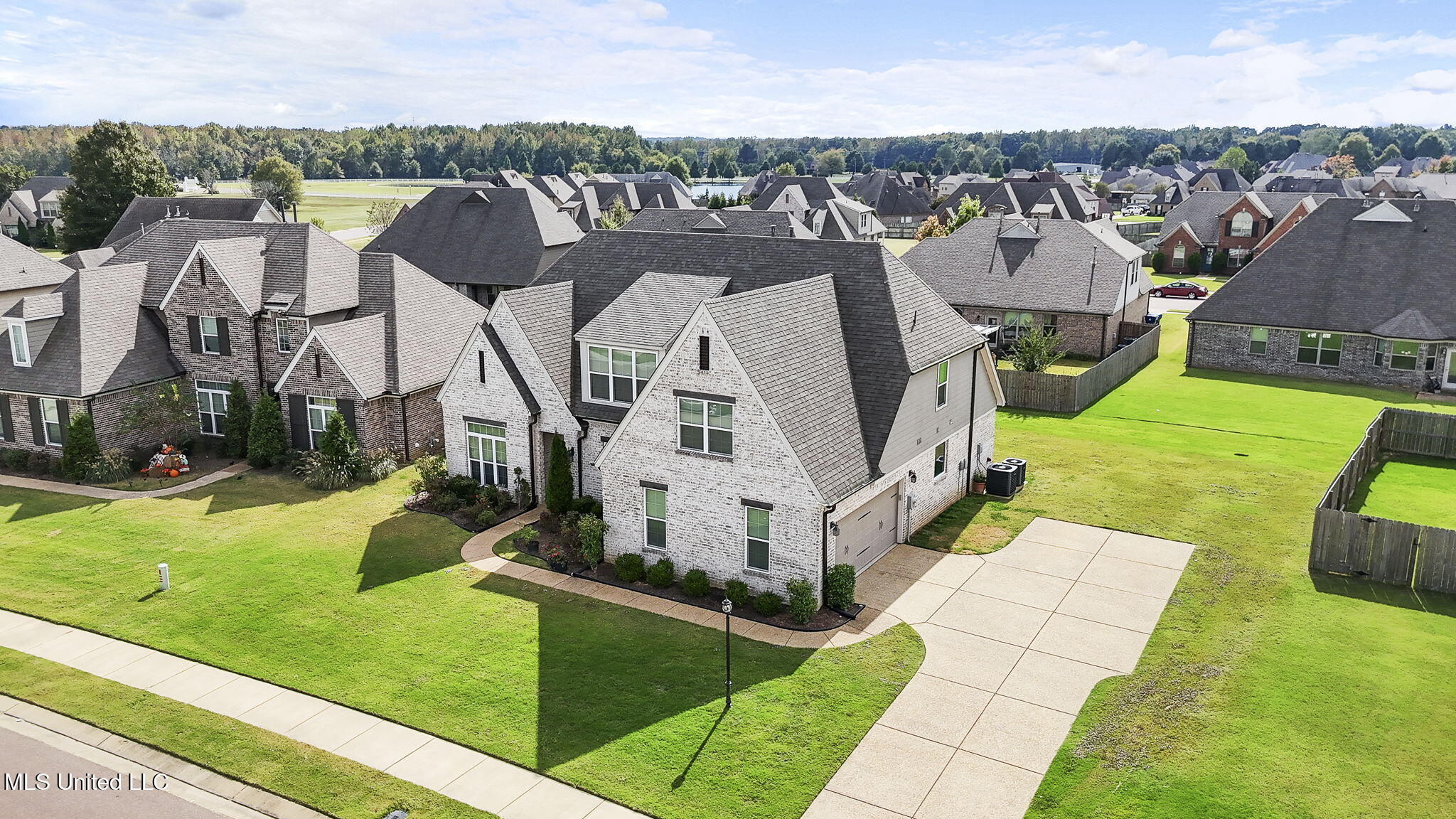 13377 Berkstone Loop Olive Branch, MS 38654 - Photo 44 of 48 44-web-or-mls-13377 Berkstone Loop-43