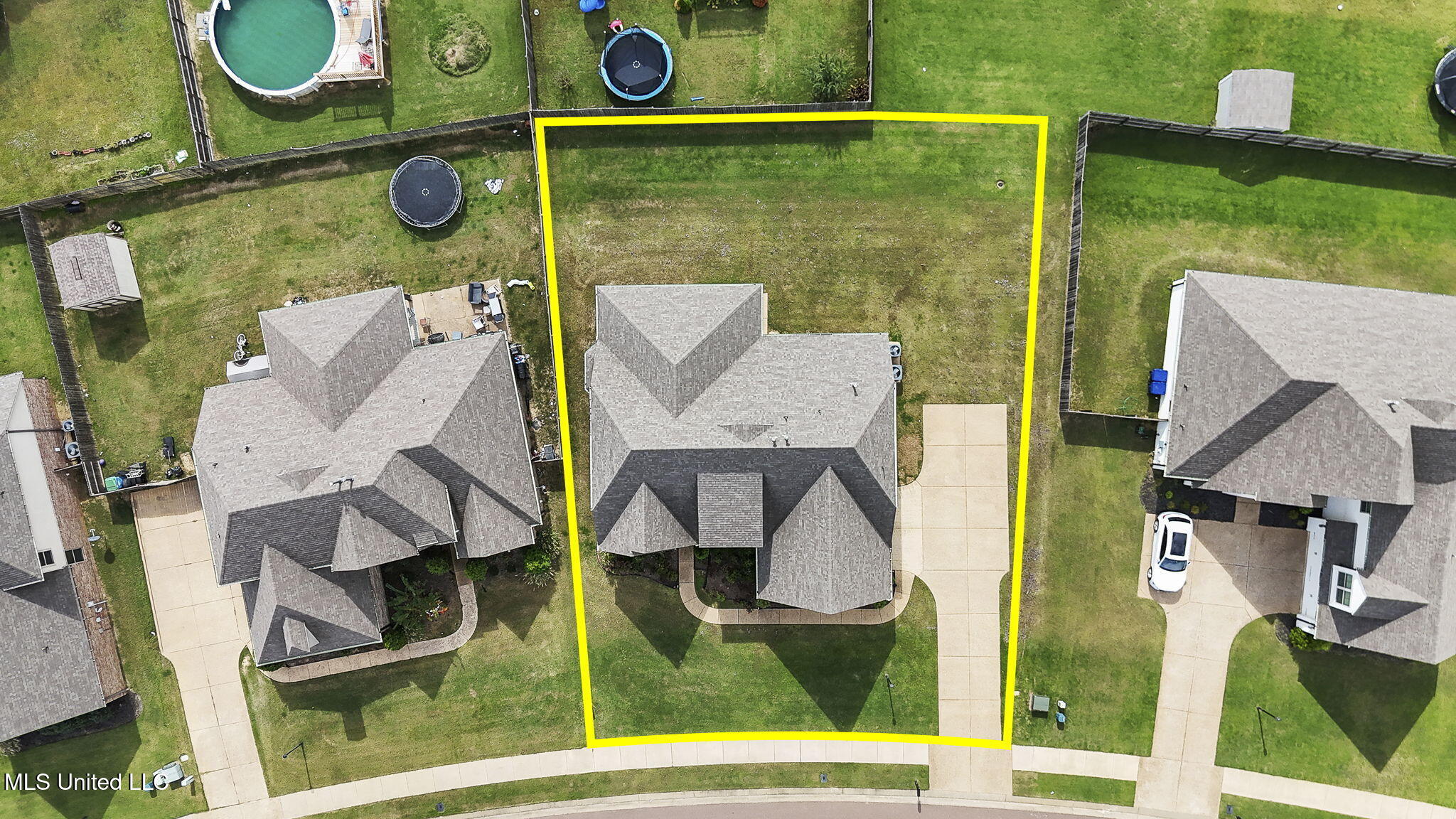 13377 Berkstone Loop Olive Branch, MS 38654 - Photo 46 of 48 46-web-or-mls-13377 Berkstone Loop-45