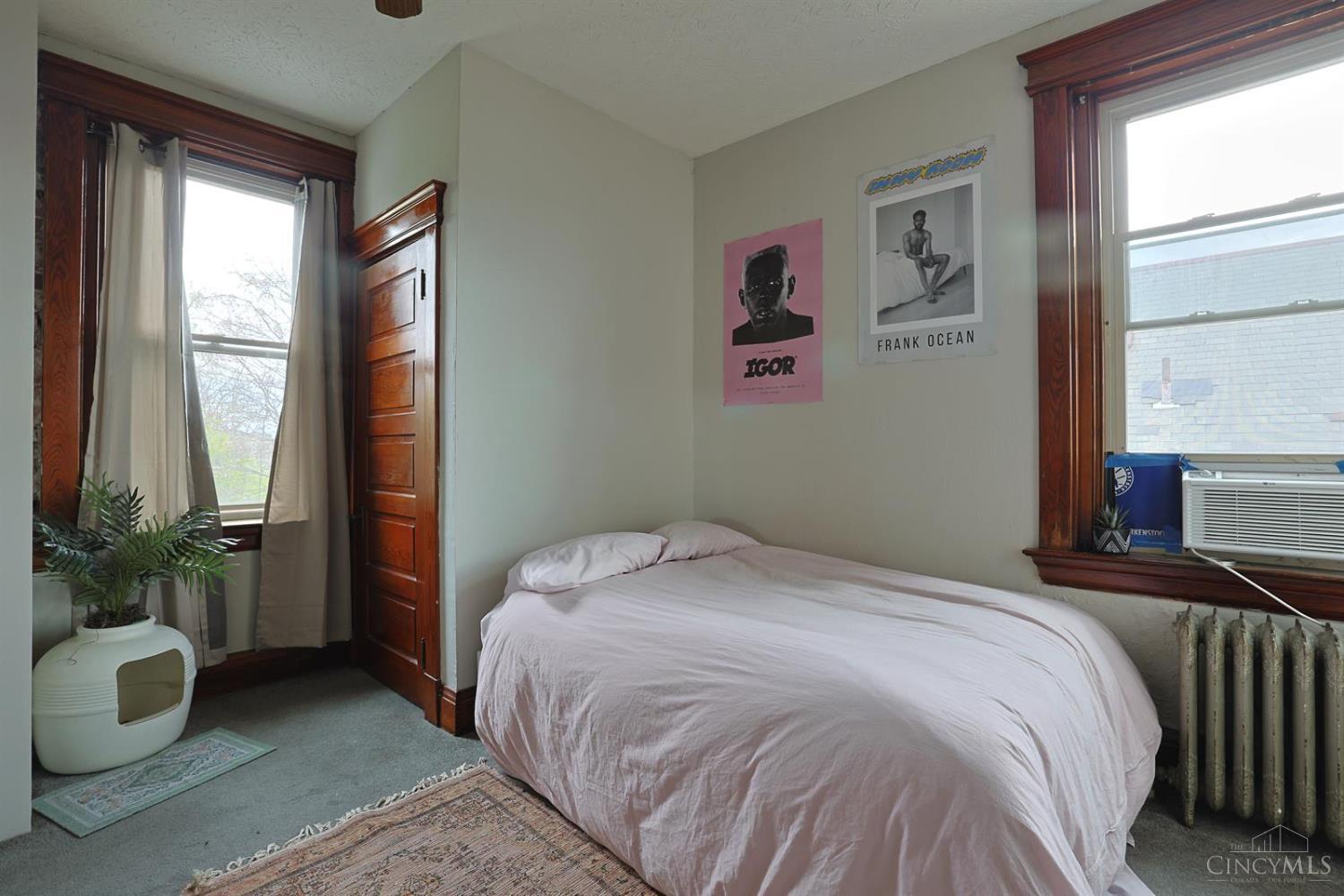 448 Riddle Road Cincinnati, OH 45220 - Photo 21 of 49