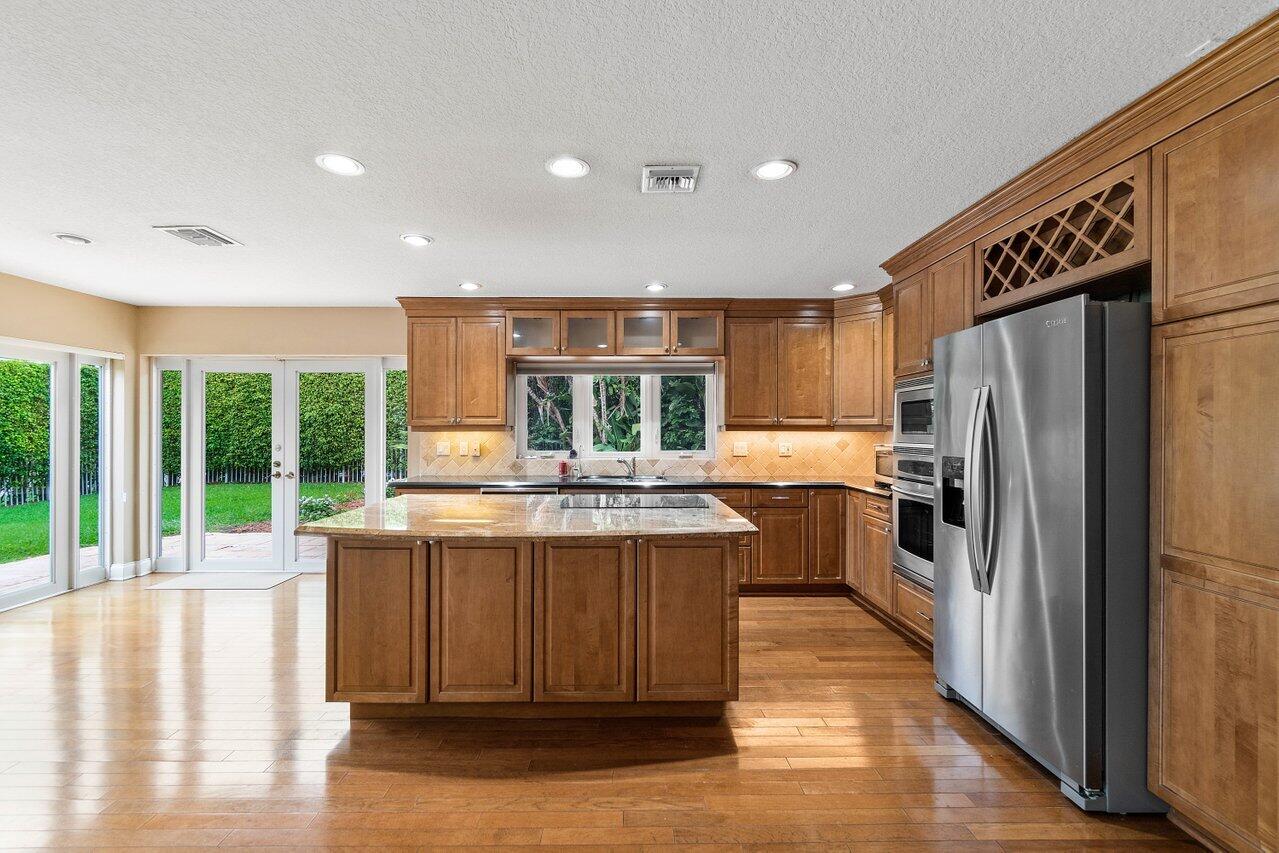 2799 Northwest 28th Street Boca Raton, FL 33434 - Photo 13 of 44 Kitchen