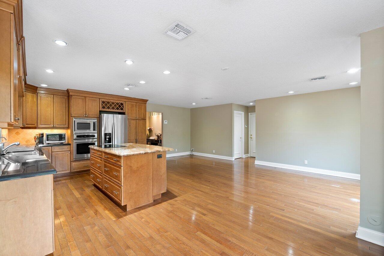 2799 Northwest 28th Street Boca Raton, FL 33434 - Photo 14 of 44 Kitchen