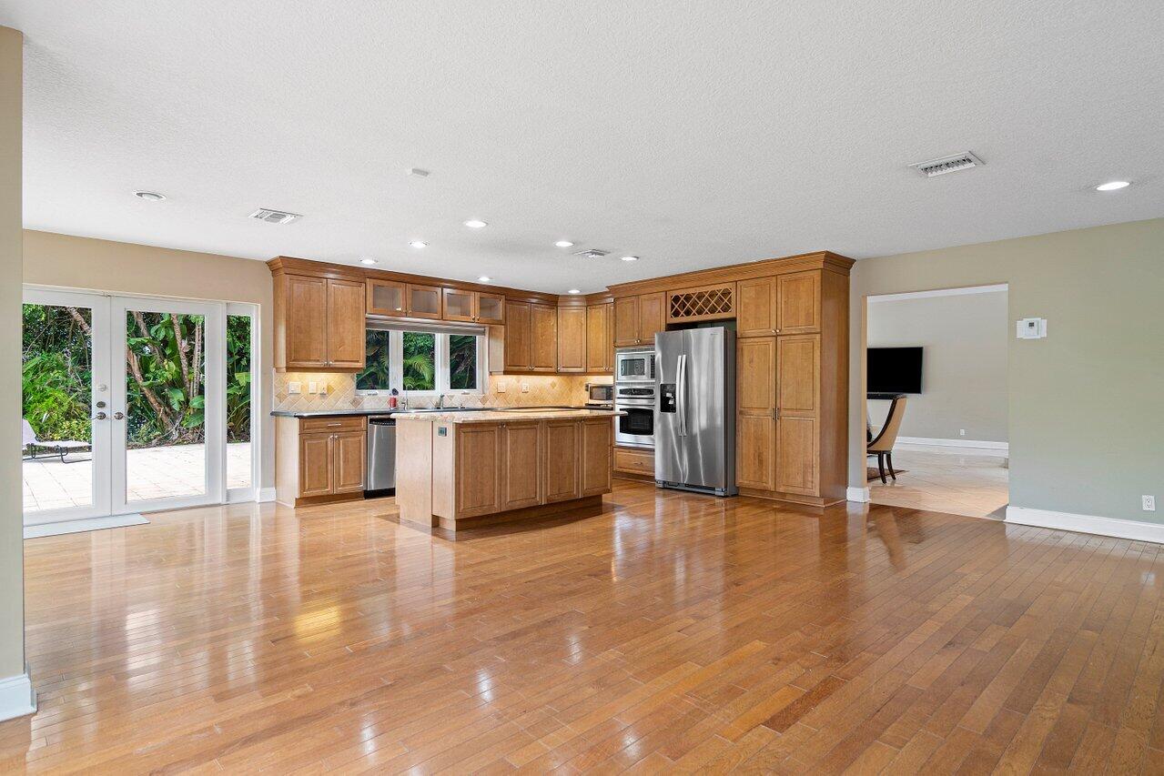 2799 Northwest 28th Street Boca Raton, FL 33434 - Photo 16 of 44 Kitchen