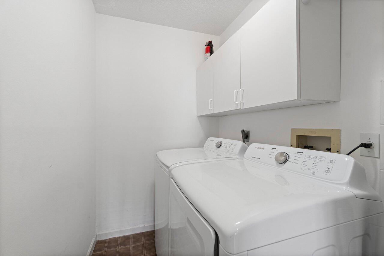 2799 Northwest 28th Street Boca Raton, FL 33434 - Photo 34 of 44 Laundry Room