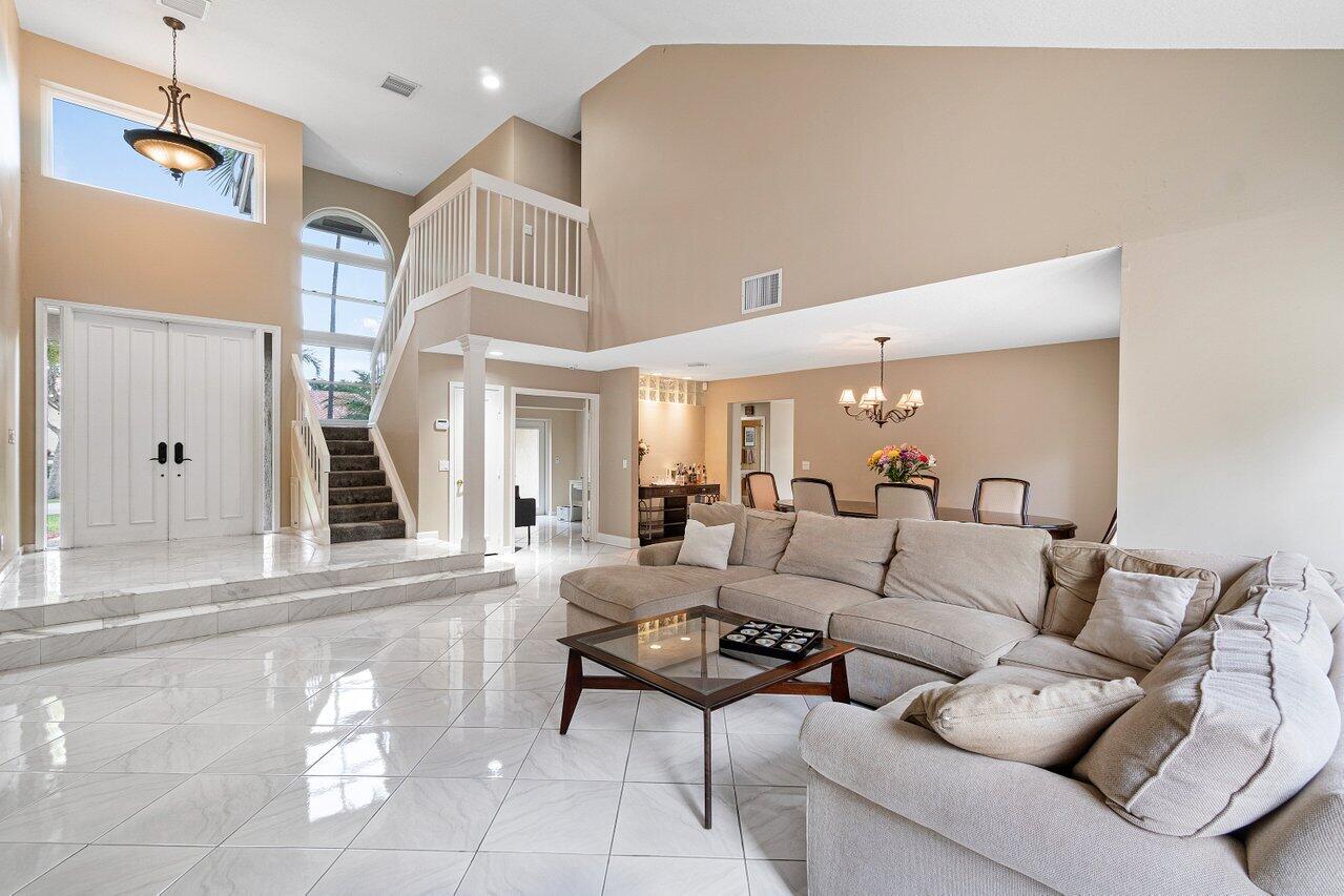2799 Northwest 28th Street Boca Raton, FL 33434 - Photo 4 of 44 Living room