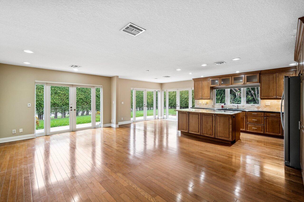 2799 Northwest 28th Street Boca Raton, FL 33434 - Photo 10 of 44 Kitchen