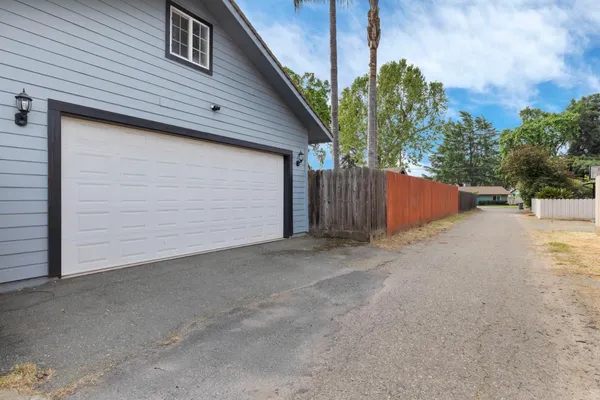 $569,000 | 18739 Lilac Street, Woodbridge, CA 95258