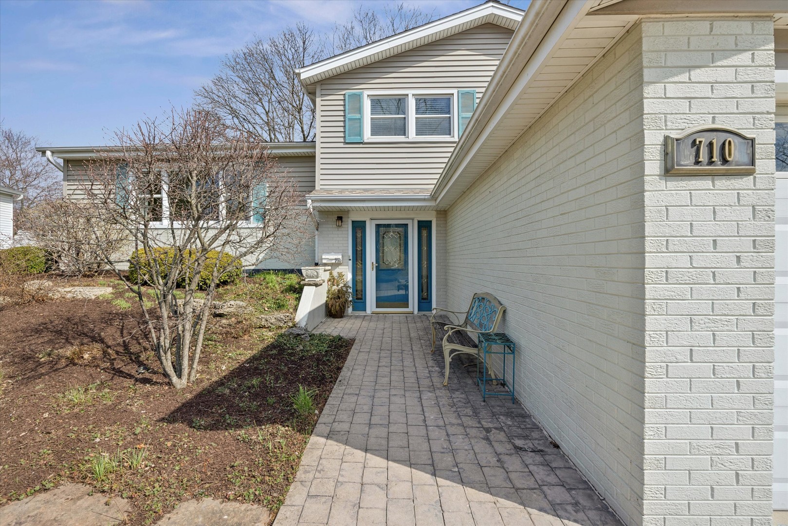 710 Maple Lane Darien, IL 60561 - Photo 2 of 35