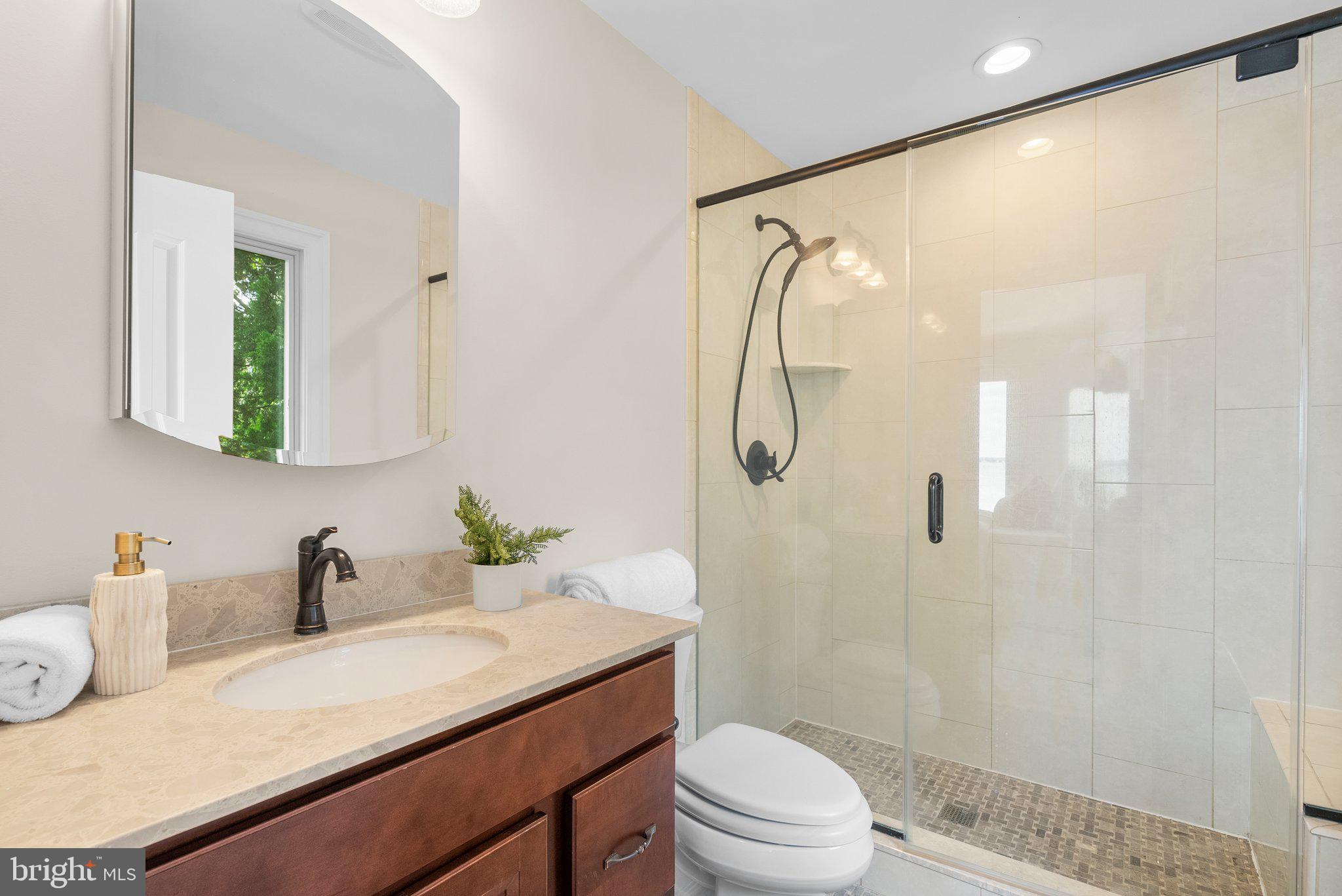 1088 River Bay Road Annapolis, MD 21409 - Photo 31 of 58 Private Primary bathroom
