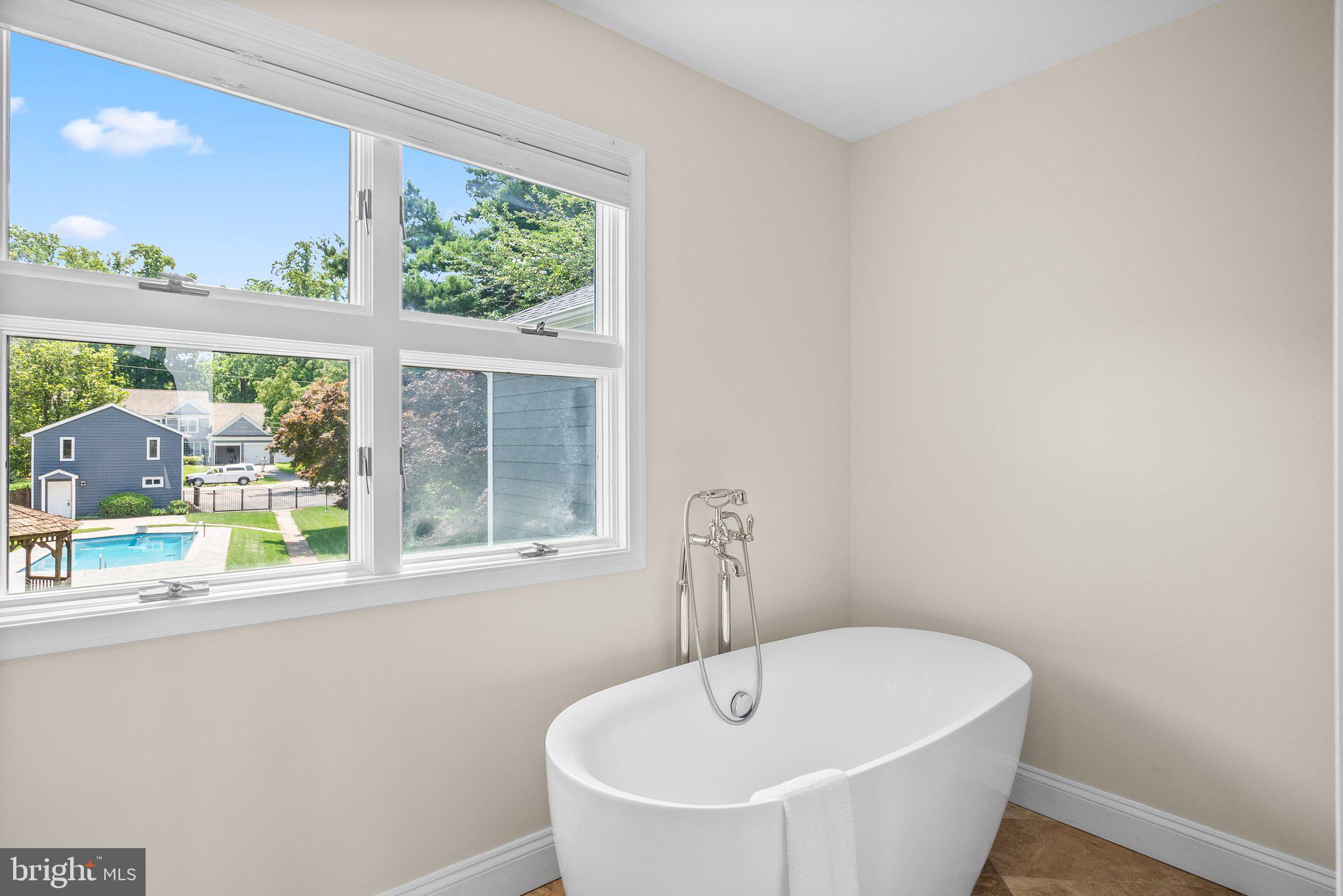 1088 River Bay Road Annapolis, MD 21409 - Photo 35 of 58 Soaking Tub