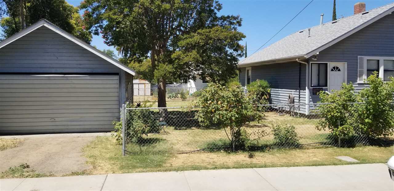 381 Aleut Street Biggs, CA 95917 - Photo 5 of 35 a view of a small house