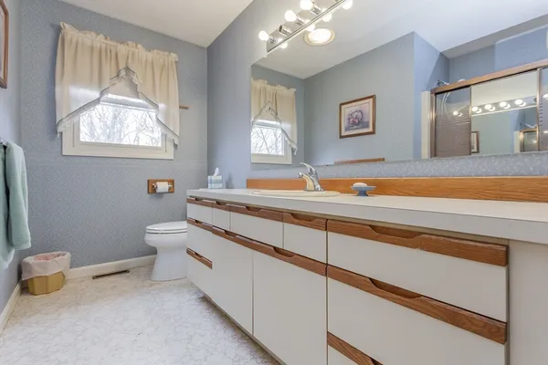 $489,000 | 280 Huttleston Avenue, Fairhaven, MA 02719