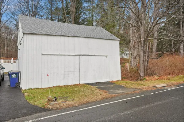 $689,000 | 216 Baker Road, Roxbury, CT 06783