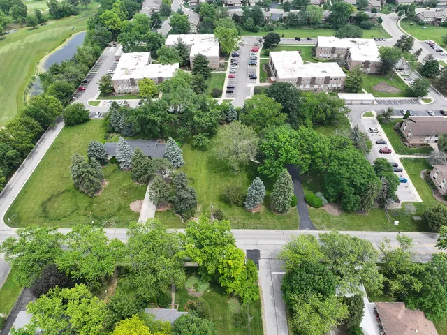 $1,750,000 | 305 South Lambert Road, Glen Ellyn, IL 60137