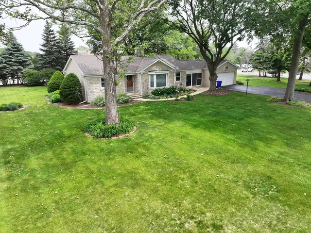 $1,750,000 | 305 South Lambert Road, Glen Ellyn, IL 60137