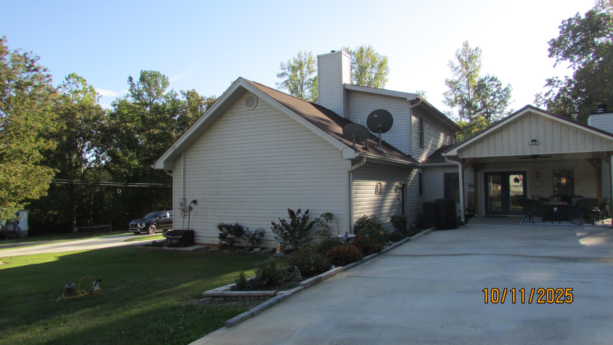 8441 Toestring Valley Road Spring City, TN 37381 - Photo 32 of 39 a front view of a house with garden