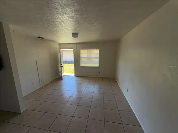 $1,200 | 10408 North Mitchell Avenue, Unit B, Tampa, FL 33612