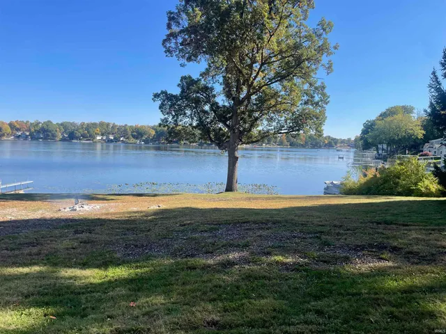 $349,995 | 5685 South 940 East, Wolcottville, IN 46795