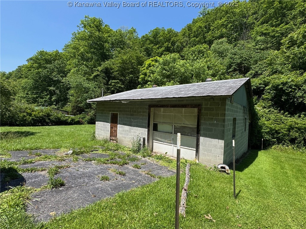 189 Wallback Road Maysel, WV 25133 - Photo 3 of 5 Gallery Image 3