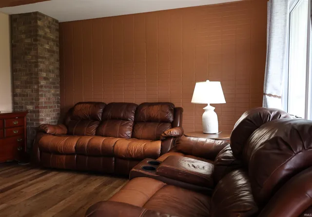 $269,900 | 12176 East 350th Street North, Loogootee, IN 47553