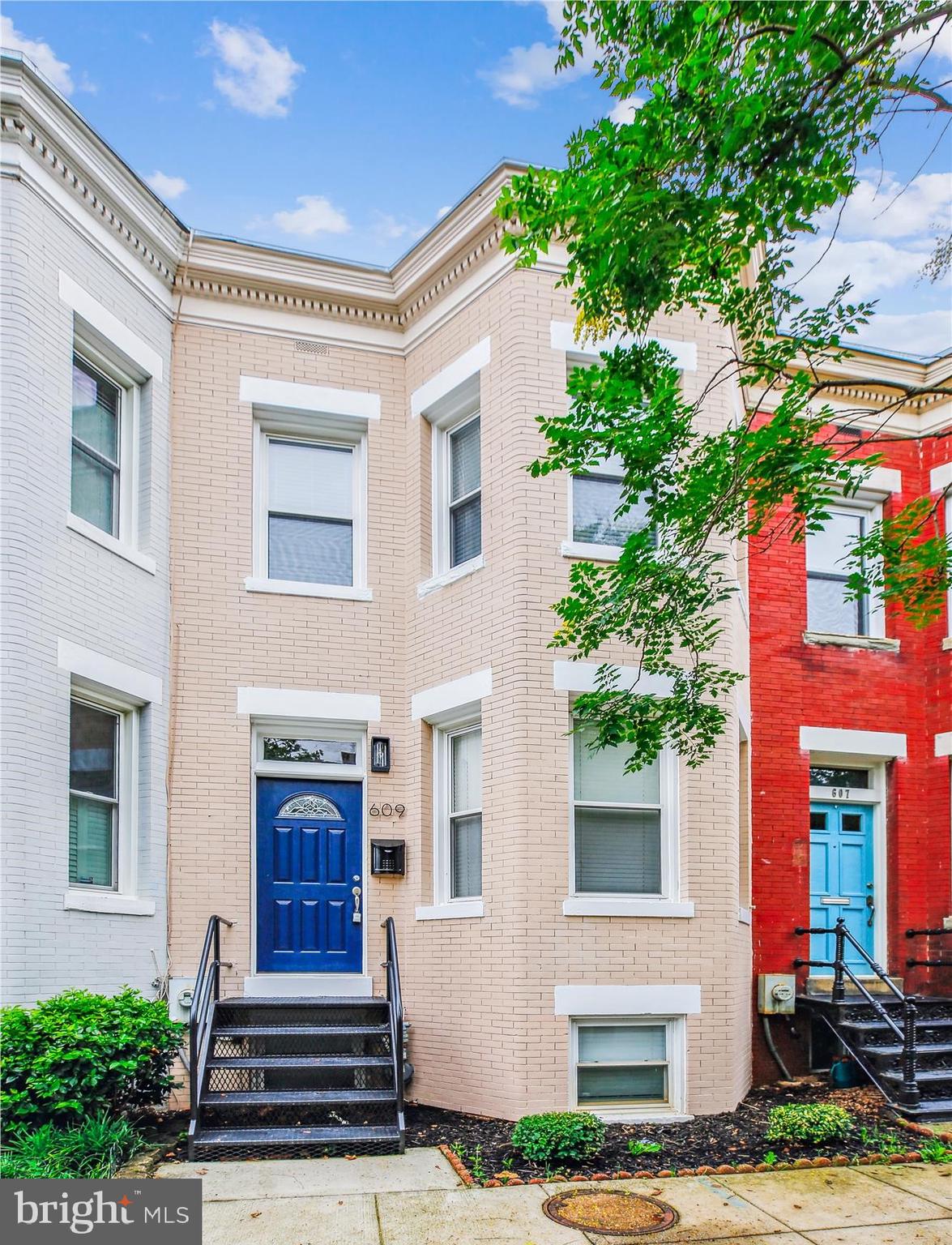609 Elliott Street Northeast Washington, DC 20002 - Photo 2 of 51 Gallery Image 2