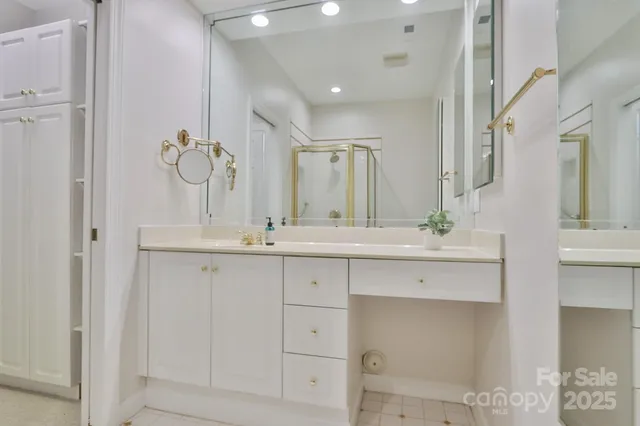 $279,900 | 2425 Country Club Road, Yadkinville, NC 27055