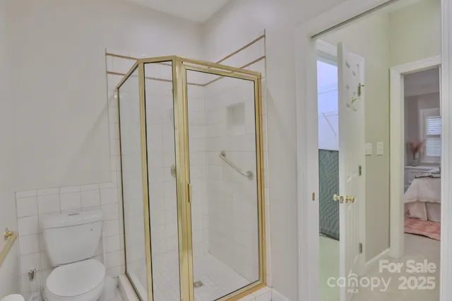 $279,900 | 2425 Country Club Road, Yadkinville, NC 27055