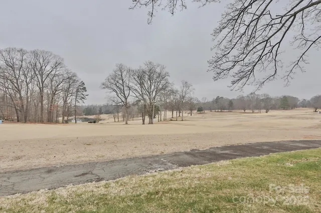 $279,900 | 2425 Country Club Road, Yadkinville, NC 27055