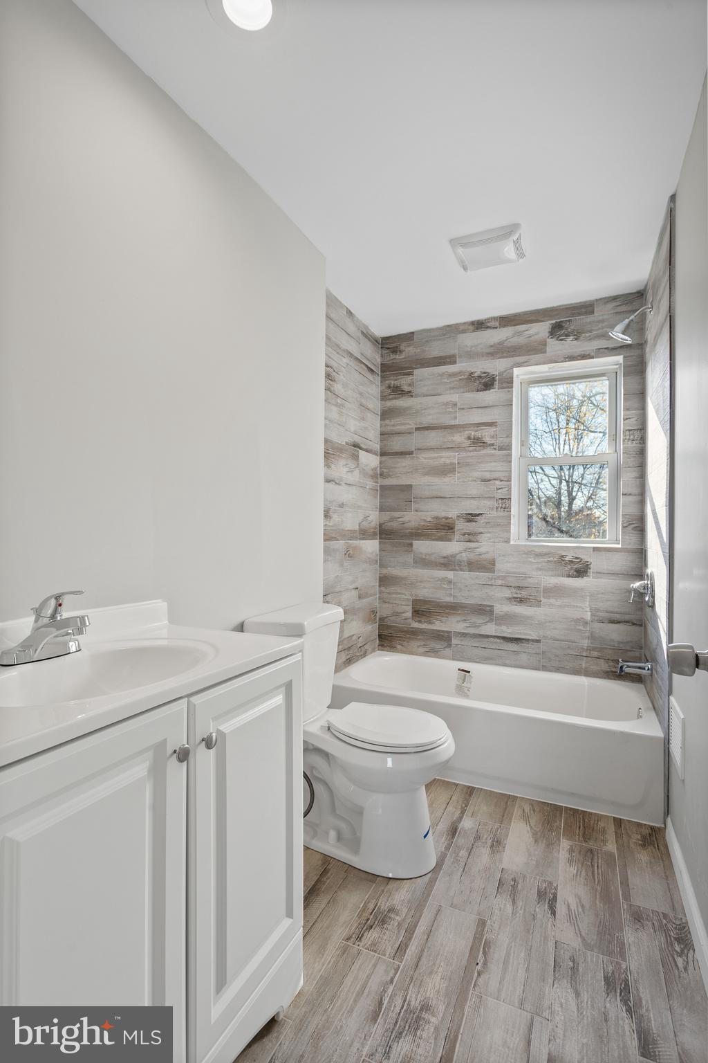 5815 Waycross Road Baltimore, MD 21206 - Photo 14 of 30 Full bath