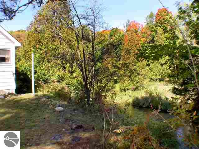 18690 Big Spring Road Thompsonville, MI 49683 - Photo 13 of 16 1730966-12.JPG