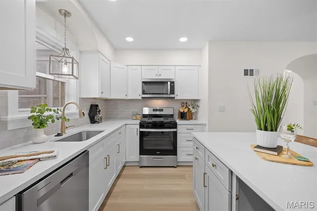 $249,900 | 1304 Eberhart Avenue, Edwardsville, IL 62025