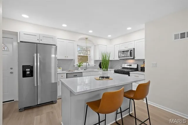 $249,900 | 1304 Eberhart Avenue, Edwardsville, IL 62025