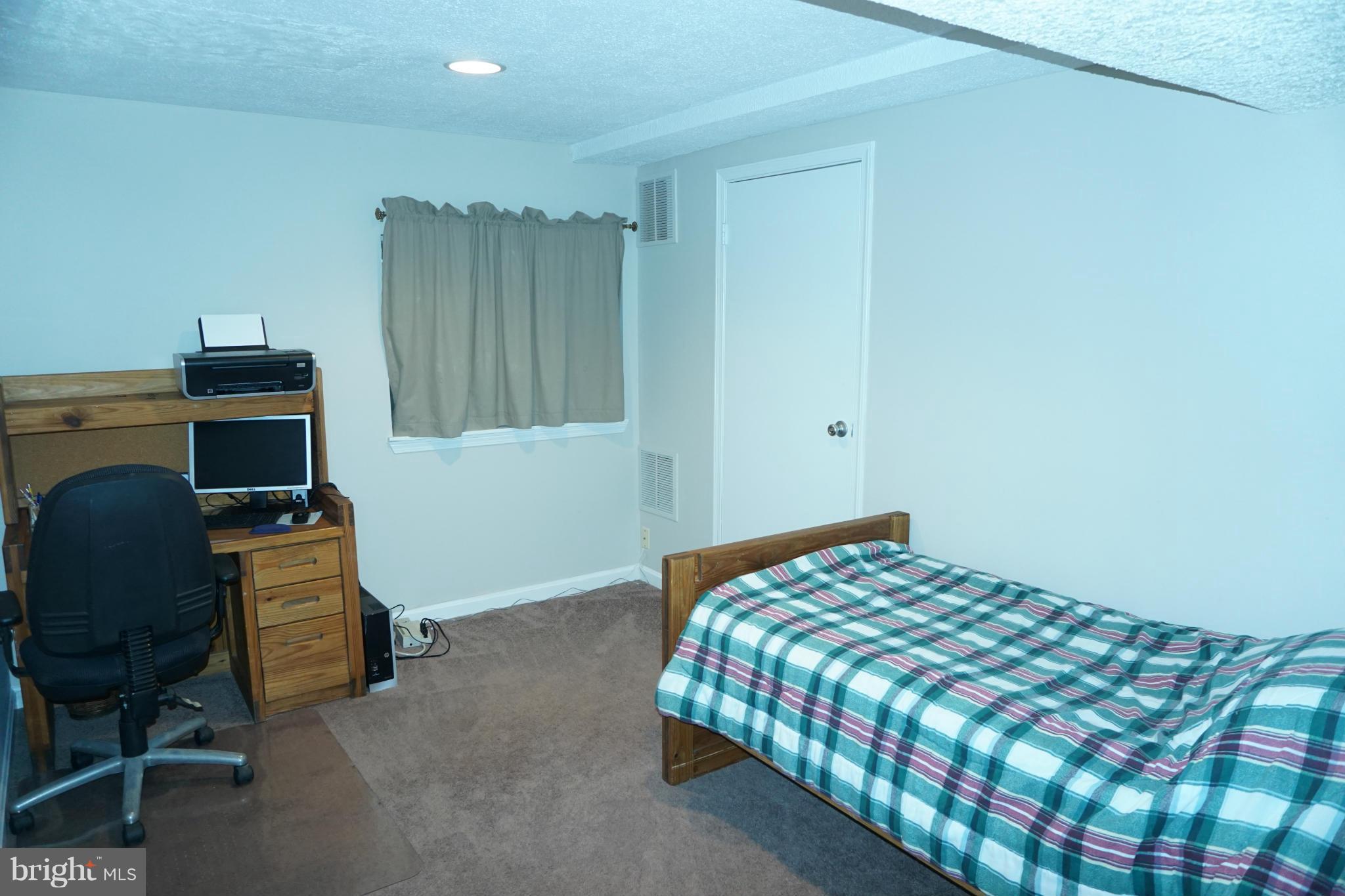 338 Brunswick Place Riva, MD 21140 - Photo 14 of 29 Bedroom
