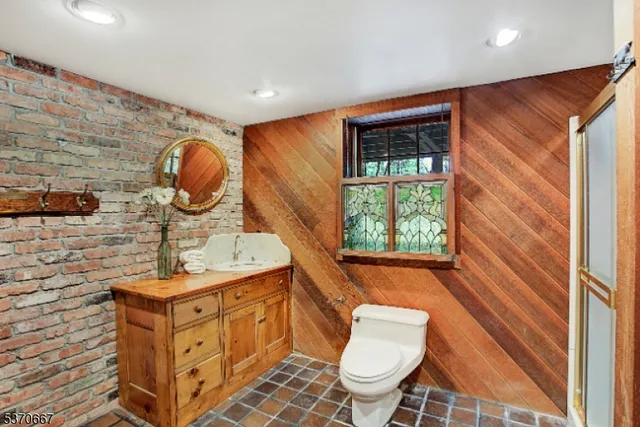 a view of a backyard with plants