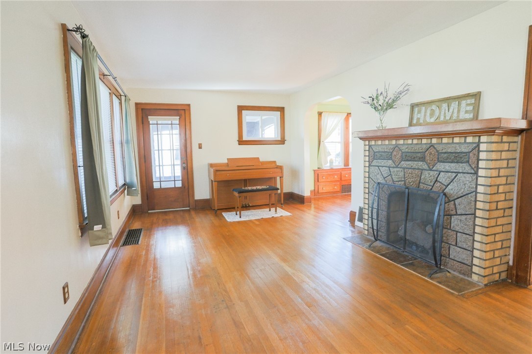 37 Canton Road Akron, OH 44312 - Photo 5 of 20 Gallery Image 5