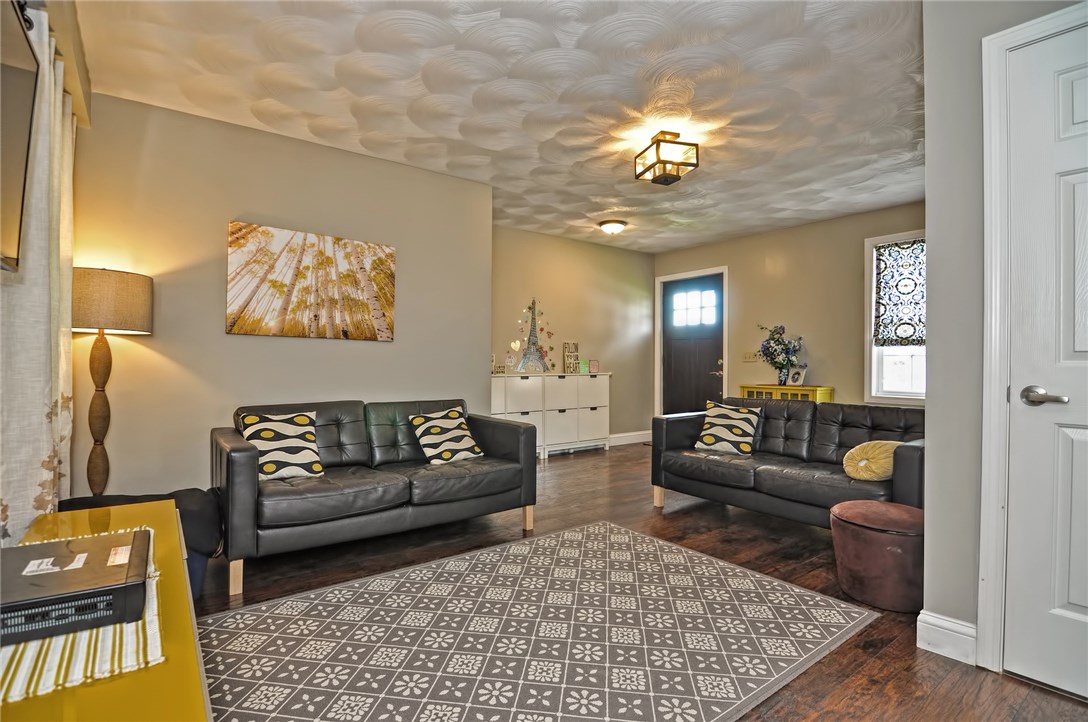 6 Edwards Road Johnston, RI 02919 - Photo 4 of 35 Gallery Image 4