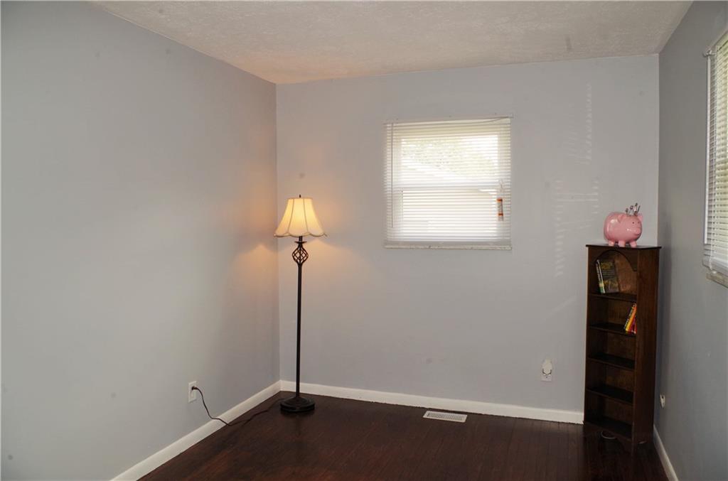 5107 Gambel Road Indianapolis, IN 46221 - Photo 19 of 25 Gallery Image 19