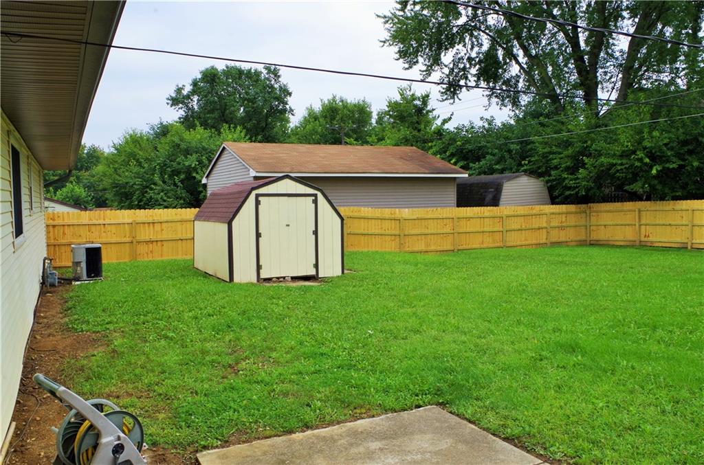 5107 Gambel Road Indianapolis, IN 46221 - Photo 3 of 25 Gallery Image 3