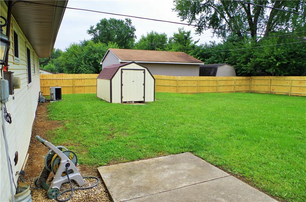 5107 Gambel Road Indianapolis, IN 46221 - Photo 4 of 25 Gallery Image 4